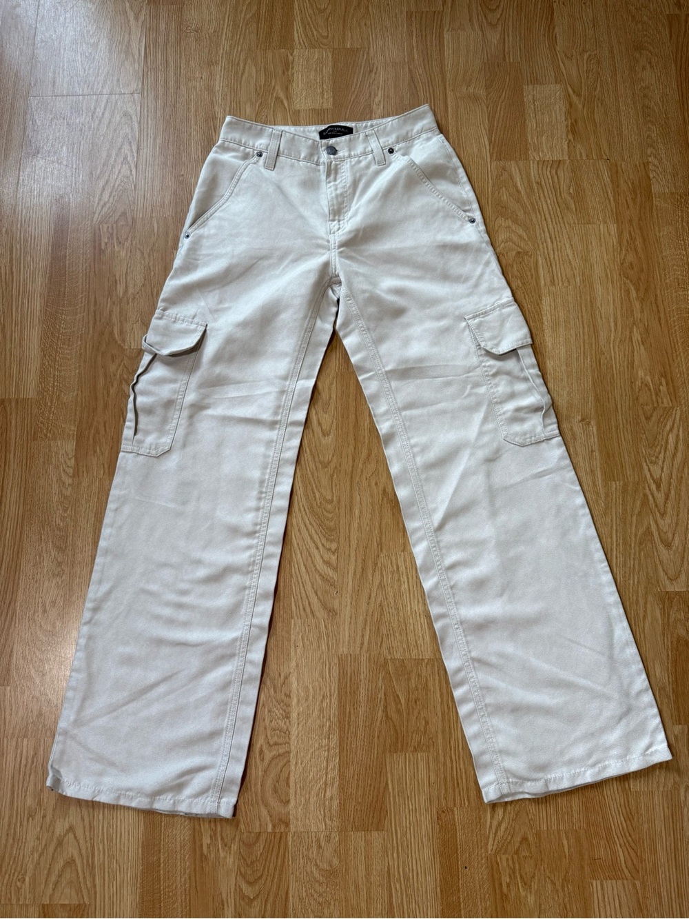 Banana Republic Off-White Mid-Rise Suede Cargo Pants - Size 0 ( NWOT )